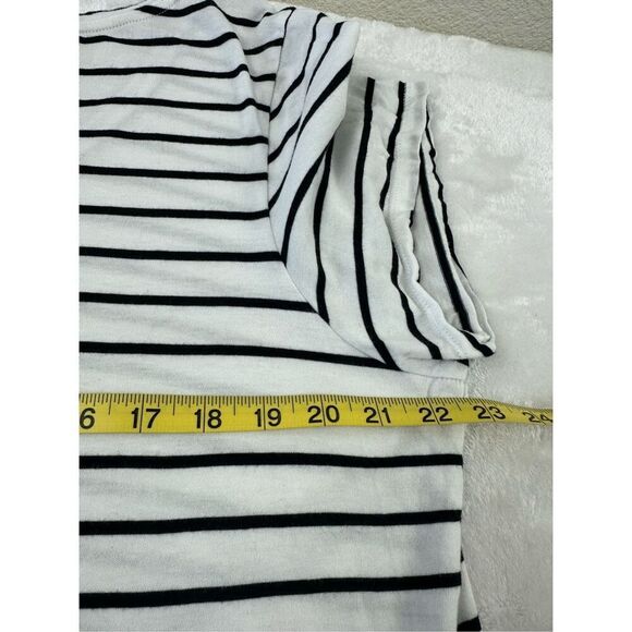 Torrid Size 1X VNeck Tee Shirt Black White Stripe Classic Nautical Preppy Casual - Picture 7 of 8